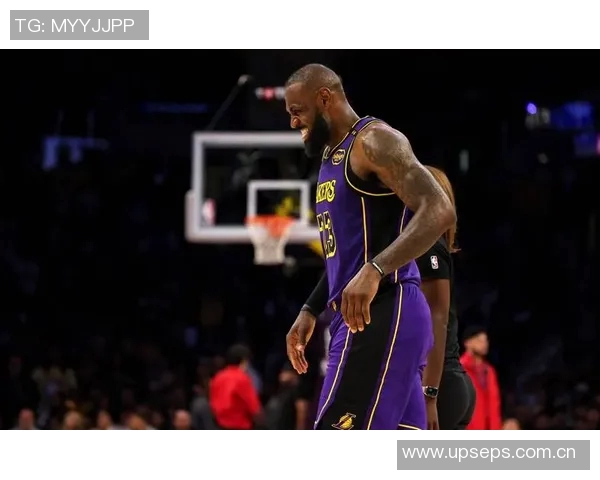 詹姆斯谈连场红牌问题称球队正逐步恢复到最佳状态 詹姆斯谈连场红牌问题称球队正逐步恢复到最佳状态