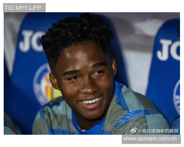 恩德里克本赛季仍未出场国际比赛间歇携妻子畅游摩洛哥度假