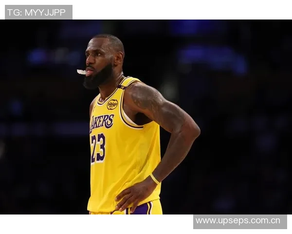 老詹40岁依然统治赛场中远投连得10分展现技术魅力 老詹40岁依然统治赛场中远投连得10分展现技术魅力